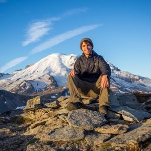 Meet your Posher, Amos